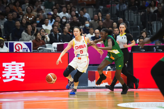 开云体育下载-在场赢14分！中国女篮30岁王牌再立功：联手李月汝韩旭定军心|王思雨|张曼曼|宫鲁鸣|马里女篮|杨舒予_新浪新闻
