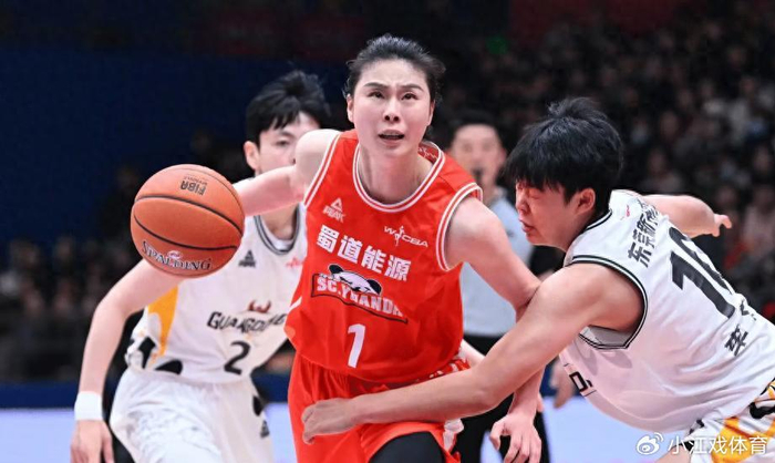 开云体育下载-74比95惨败丢冠！女篮霸主狂输21分被掀翻：1年连丢三冠太惨了|四川队|山西队|李梦|总冠军|韩旭_新浪体育_新浪新闻